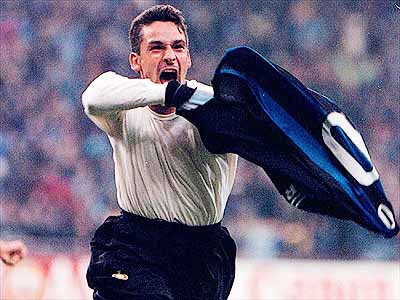 Baggio marque le second but contre le Real